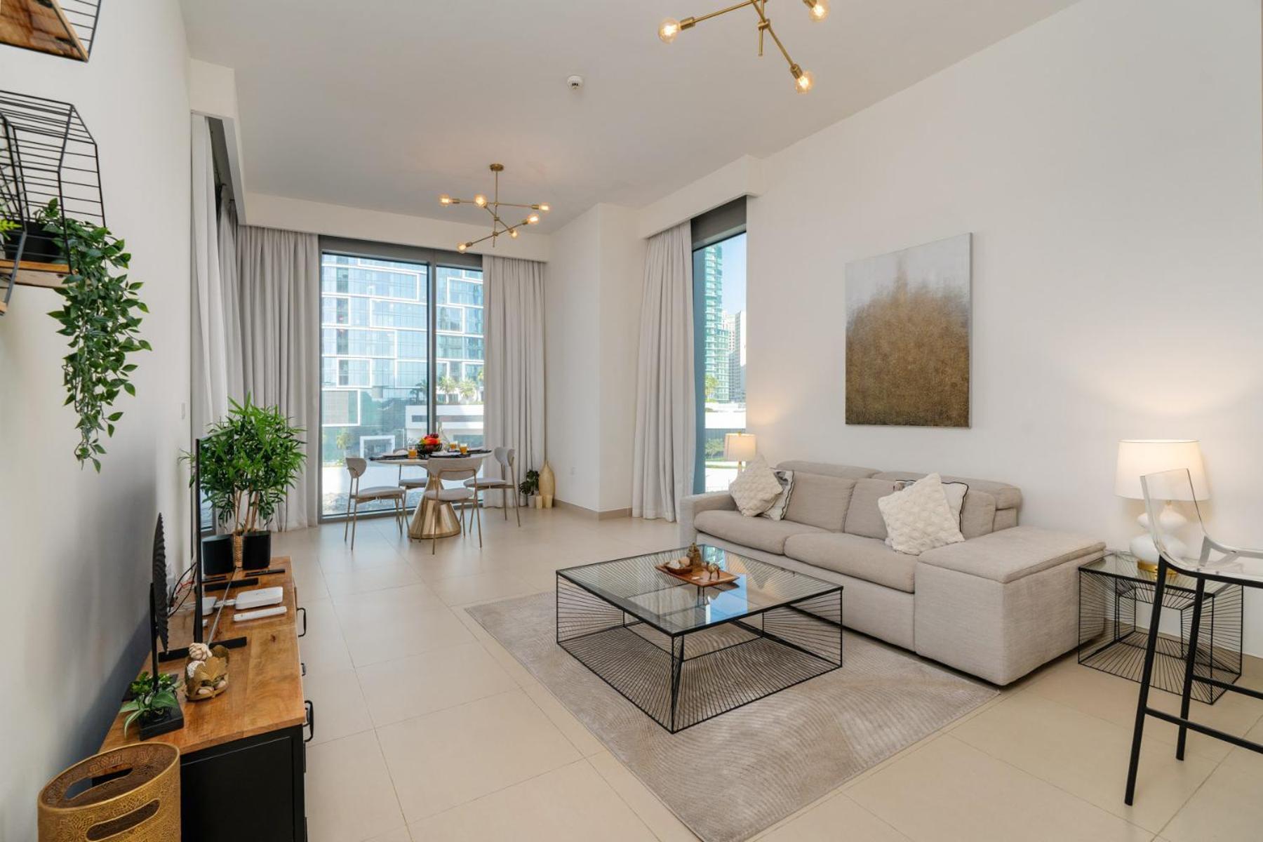 Appartement Cozy And Stunning Waterfront One Bed à Dubaï Extérieur photo