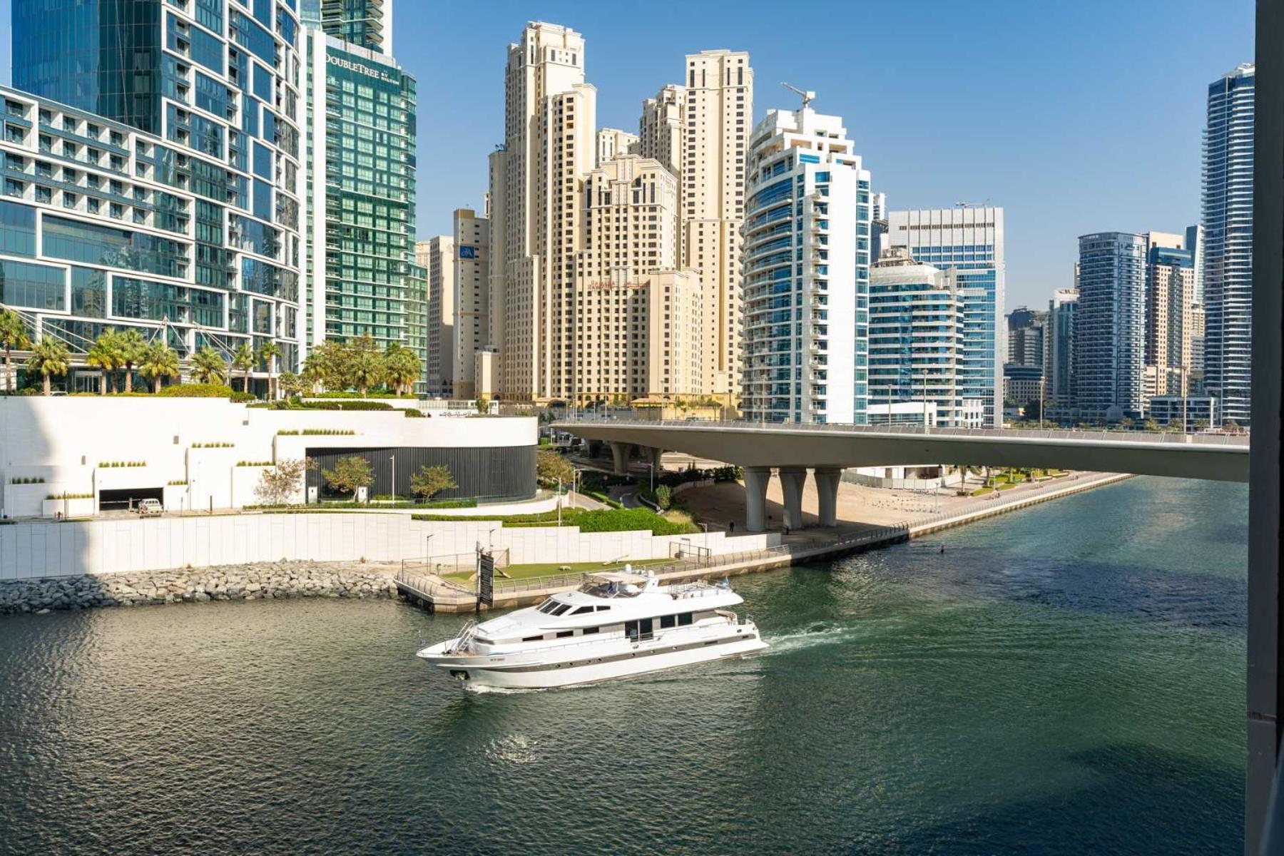 Appartement Cozy And Stunning Waterfront One Bed à Dubaï Extérieur photo